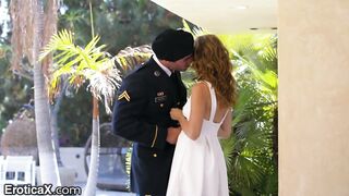 Pair has a steamy afternoon screw session