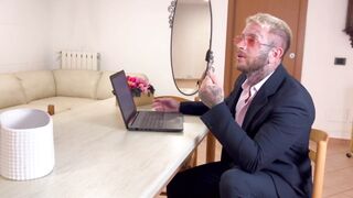 Segretaria si scopa il capo in ufficio, gli squirta sul cazzo e la sborrata in faccia FULL VIDEO