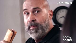 Pretty Maid Jade Presley Hardcore Anal With The Giant Penis - SLUTTY HOSTEL