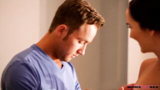 Hawt 3some with his stepmom