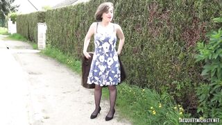 Backyard screwing with an amateur