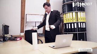 Wicked Slut Roxxy X Receives Deep Cunt Screwing From Manager - LETSDOEIT