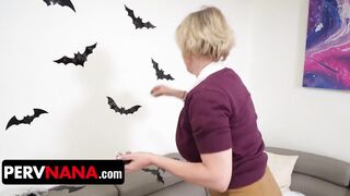 Big Titted Step Grandma Dee Williams Shares Young Schlong With Big Titted Doxy JC Wilds - PervNana