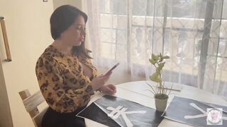 Big butt waitress gets double cream