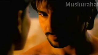 Kareena Kapoor Hawt Kisses