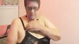 Hirsute BBW granny plays on cam