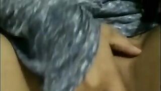 (Teaser) Me masturbando gostoso com meus pais em casa