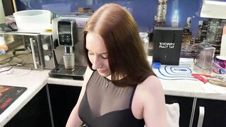 Drilled a married neighbor during the time that her husband is at work [ENG SUB]