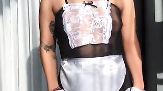 Mi sirvienta lalin beauty usa su nuevo uniforme y termina comiéndose mi pito gordo