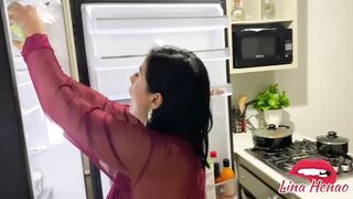 LINA HENAO ENGAÑA AL REPARTIDOR PARA HACERLE GARGANTA PROFUNDA Y FOLLAR CON ÉL ????????