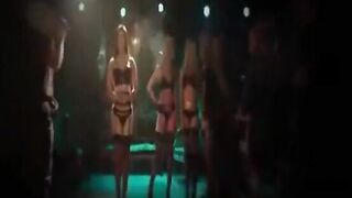 Sunny Leone Butt, Melons Scene in Karenjit Kaur: The Untold Story Of Sunny Leone