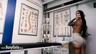 ROUGH OILED SEX - Screwing hard and oiled with the big dick fisio - Susy Gala & Nick Moreno