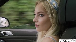 Consummate Golden-Haired Bella is the Ultimate Temptress