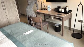 Sexy Stepmom shares the bed and her butt with a stepson