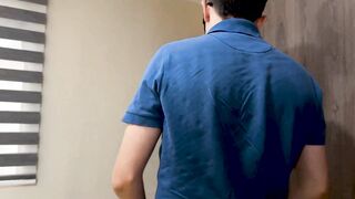 Nerdy 18 year old hunk loses his virginity to his big ass brunette stepsister in his parents' bed! Pipe Boy and Daniela Andrea