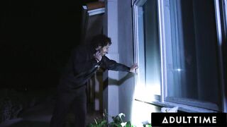 ADULT TIME - Aussie Housewife Charlie Forde BUKKAKE TEAM-BANGED By Home Security Team! 5 ON 1 FUCK!