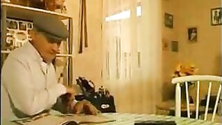 French older anal screwed in 3way with Papy Voyeur