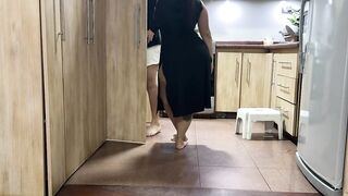 Housewife Asks Neighbor for Help to Seduce Him, Her Husband Was Not There and Becomes????