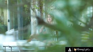 MOM'S CUTIE - Perv Sex Addict MILF Alexis Fawx WANTS Stepdaughter Carter Cruise's Juicy Twat FULL