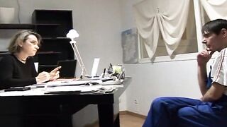 French secretary likes to screw her client