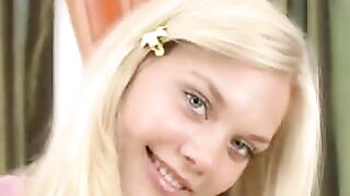 Gorgeous Golden-haired Flashes her Large Clit