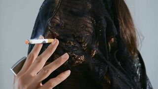 Veiled whore blows dong & smoke