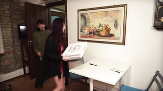 I ordered a pizza but I got 2 sausages! 3SOME Boy+Hunk+Female