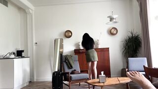 hot stepmom forgotta put on panties in couch