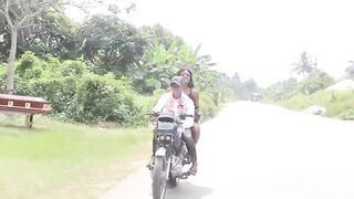 Bike rider please don't fuck me here on this road side 'coz is also open and people are passing here