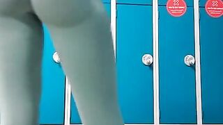 Flawless Butt Fitness Model in Leggings goes for Risky Public Orgasm at the Gym - DLE