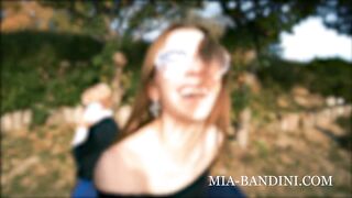 Hawt Chick Sucks Strangers Jock for Supplementary Money in Public