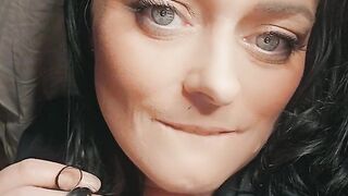 POV Videocall with your girlfriend (Dutch Filthy talk nederlands gesproken)