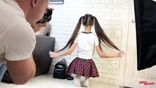 A SCHOOLGIRL CAME TO a PHOTO SHOOT. THE PHOTOGRAPHER FUCKED THE MODEL.