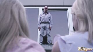 take facial ejaculation after double oral job-sex with grandpapa